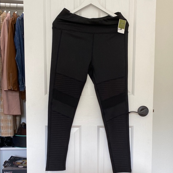 NEW Black Athletic Leggings by Ready To Go - Picture 1 of 6